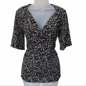 NINE & CO Women's V-Neck Bell Sleeve Abstract Print Blouse